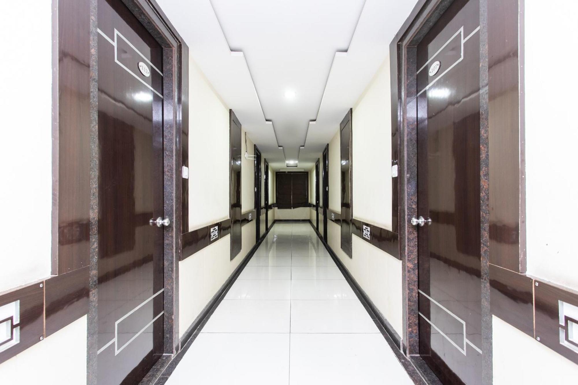 Capital O Swan Paradise Indore Dış mekan fotoğraf
