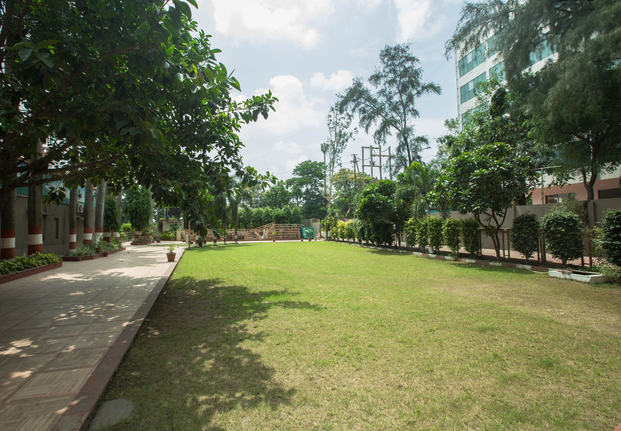 Capital O Swan Paradise Indore Dış mekan fotoğraf
